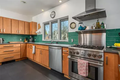 76 Blaisdell Avenue, Pawtucket, RI 02860 - Photo 15