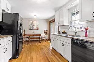 25 Ferncrest Dr, East Providence, RI 02915 - Photo 3