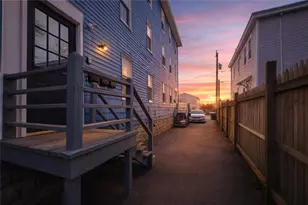 23 Whitehall St, Providence, RI 02909 - Photo 7