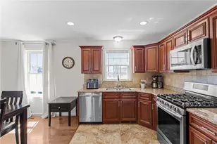 71 Fairview Ave, East Providence, RI 02914 - Photo 15