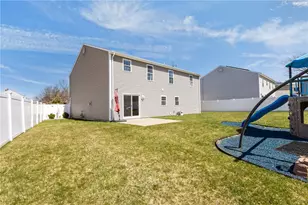 71 Fairview Ave, East Providence, RI 02914 - Photo 35