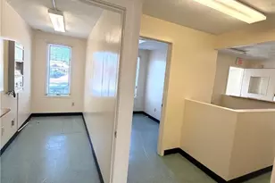 1302 Elmwood Ave, Cranston, RI 02910 - Photo 11