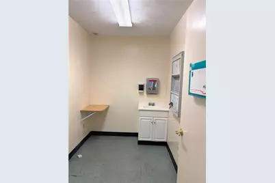 1302 Elmwood Avenue, Cranston, RI 02910 - Photo 15