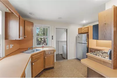 27 Essex Street, Cranston, RI 02910 - Photo 25