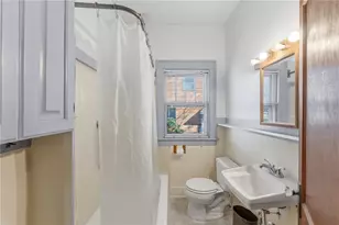 27 Essex St, Cranston, RI 02910 - Photo 31