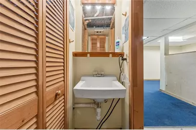 27 Essex Street, Cranston, RI 02910 - Photo 41