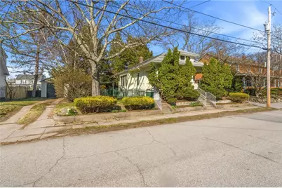 27 Essex Street, Cranston, RI 02910 - Photo 5