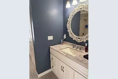 80 Phenix Avenue, Cranston, RI 02920 - Photo 17