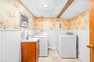 30 Naples Ave, Providence, RI 02908 - Photo 23