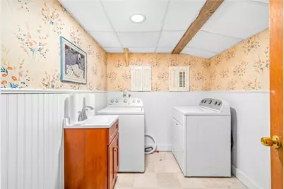 30 Naples Avenue, Providence, RI 02908 - Photo 21