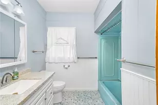 30 Naples Ave, Providence, RI 02908 - Photo 11