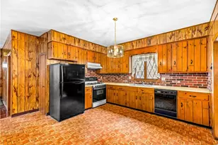 30 Naples Ave, Providence, RI 02908 - Photo 9