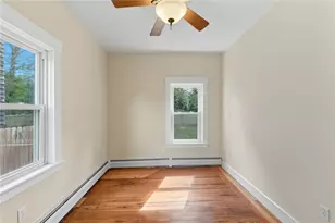 16 Mechanic St, South Kingstown, RI 02879 - Photo 19