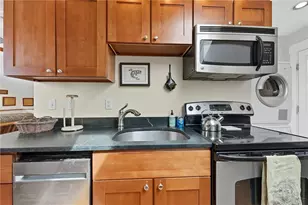 16 Mechanic St, South Kingstown, RI 02879 - Photo 29