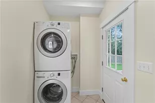 16 Mechanic St, South Kingstown, RI 02879 - Photo 13