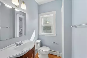 16 Mechanic St, South Kingstown, RI 02879 - Photo 15