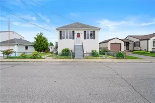 25 Martello St, East Providence, RI 02914 - Photo 31