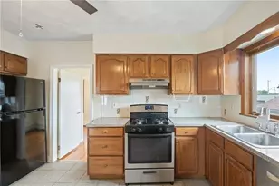 25 Martello St, East Providence, RI 02914 - Photo 7