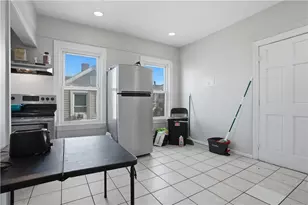 213 Meadow St, Pawtucket, RI 02860 - Photo 11