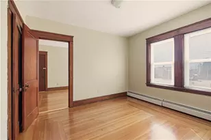 984 York Ave, Pawtucket, RI 02861 - Photo 7