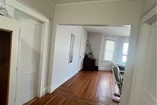 28 Thurston Ave, Newport, RI 02840 - Photo 3