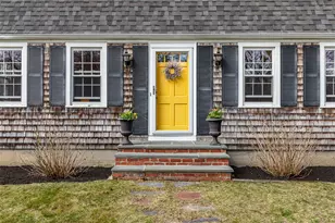 21 Old Chimney Rd, Barrington, RI 02806 - Photo 3