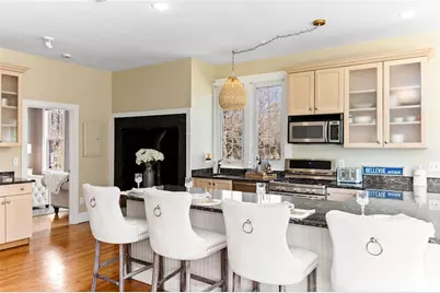 446 Bellevue Avenue #3, Newport, RI 02840 - Photo 5