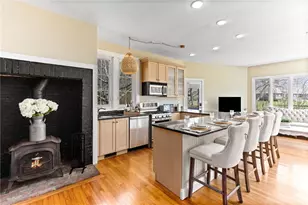 446 Bellevue Ave, Newport, RI 02840 - Photo 3