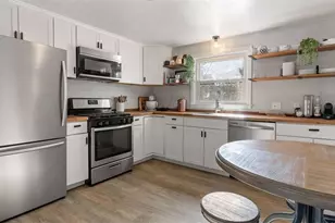 26 Blackamore Ave, Cranston, RI 02910 - Photo 7
