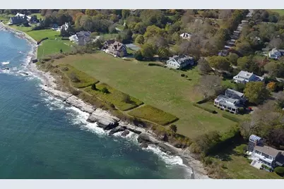 561 Indian Avenue, Middletown, RI 02842 - Photo 37