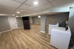 1076 Plainfield St, Johnston, RI 02919 - Photo 29