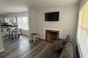 1076 Plainfield St, Johnston, RI 02919 - Photo 13