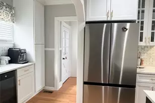 40 School St, North Smithfield, RI 02896 - Photo 9