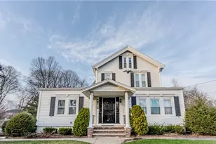 40 School St, North Smithfield, RI 02896 - Photo 1