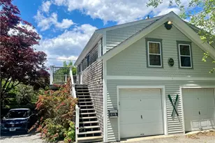 14 Kay St, Newport, RI 02840 - Photo 3