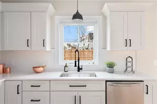 128 Wollaston St, Cranston, RI 02910 - Photo 5