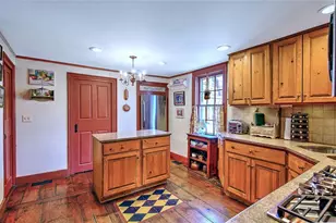 324 Pleasant St, East Providence, RI 02916 - Photo 13