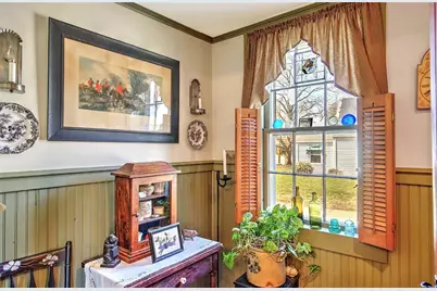 324 Pleasant Street, East Providence, RI 02916 - Photo 17