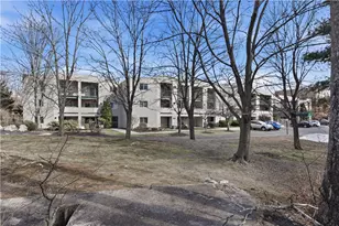 31 Devereux St, Providence, RI 02909 - Photo 21