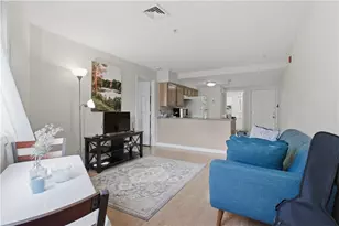 31 Devereux St, Providence, RI 02909 - Photo 7