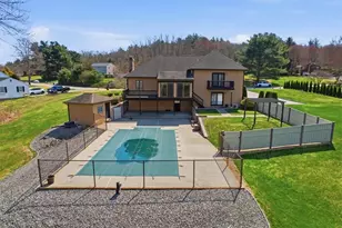 6 Christopher Dr, Johnston, RI 02919 - Photo 5