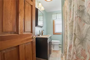 104 5th St, East Providence, RI 02914 - Photo 31