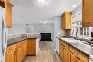153 Diamond Hill Rd, Warwick, RI 02886 - Photo 15