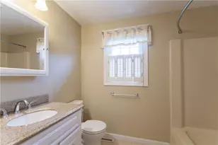 5804 Post Rd, Warwick, RI 02818 - Photo 11