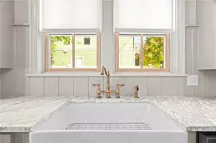 69 Hudson St, Providence, RI 02909 - Photo 9