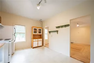 10 Hendricks St, South Kingstown, RI 02879 - Photo 11