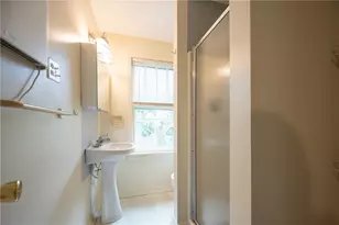 10 Hendricks St, South Kingstown, RI 02879 - Photo 13