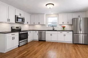 173 Russell Dr, Tiverton, RI 02878 - Photo 3