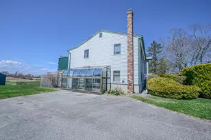 303 Middle Rd, Portsmouth, RI 02871 - Photo 5