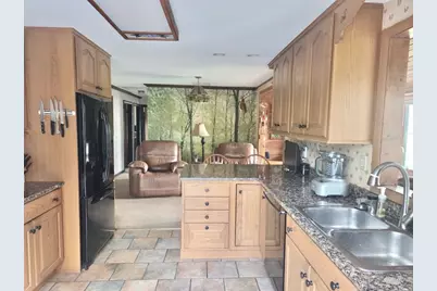 303 Middle Road, Portsmouth, RI 02871 - Photo 7